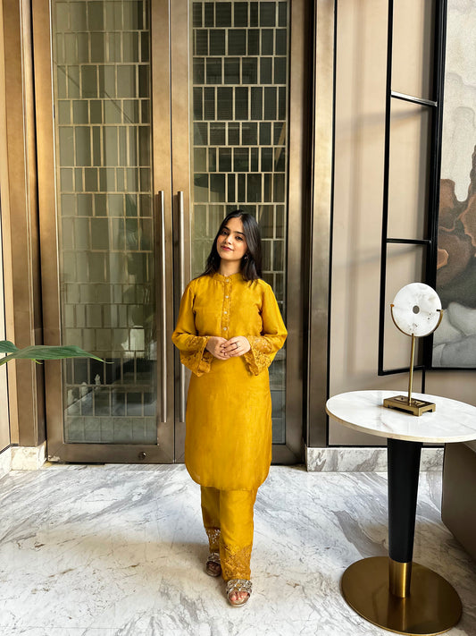 Amber Aura Kurta Set
